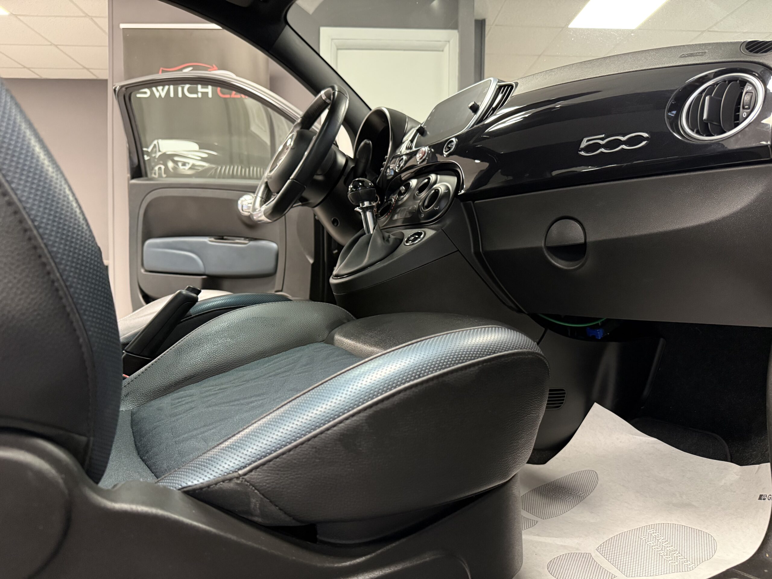 Fiat 500 1.0 Hybrid LAUNCH EDITION SUPER PREZZO Fiat 500 1.0 Hybrid LAUNCH EDITION SUPER PREZZO