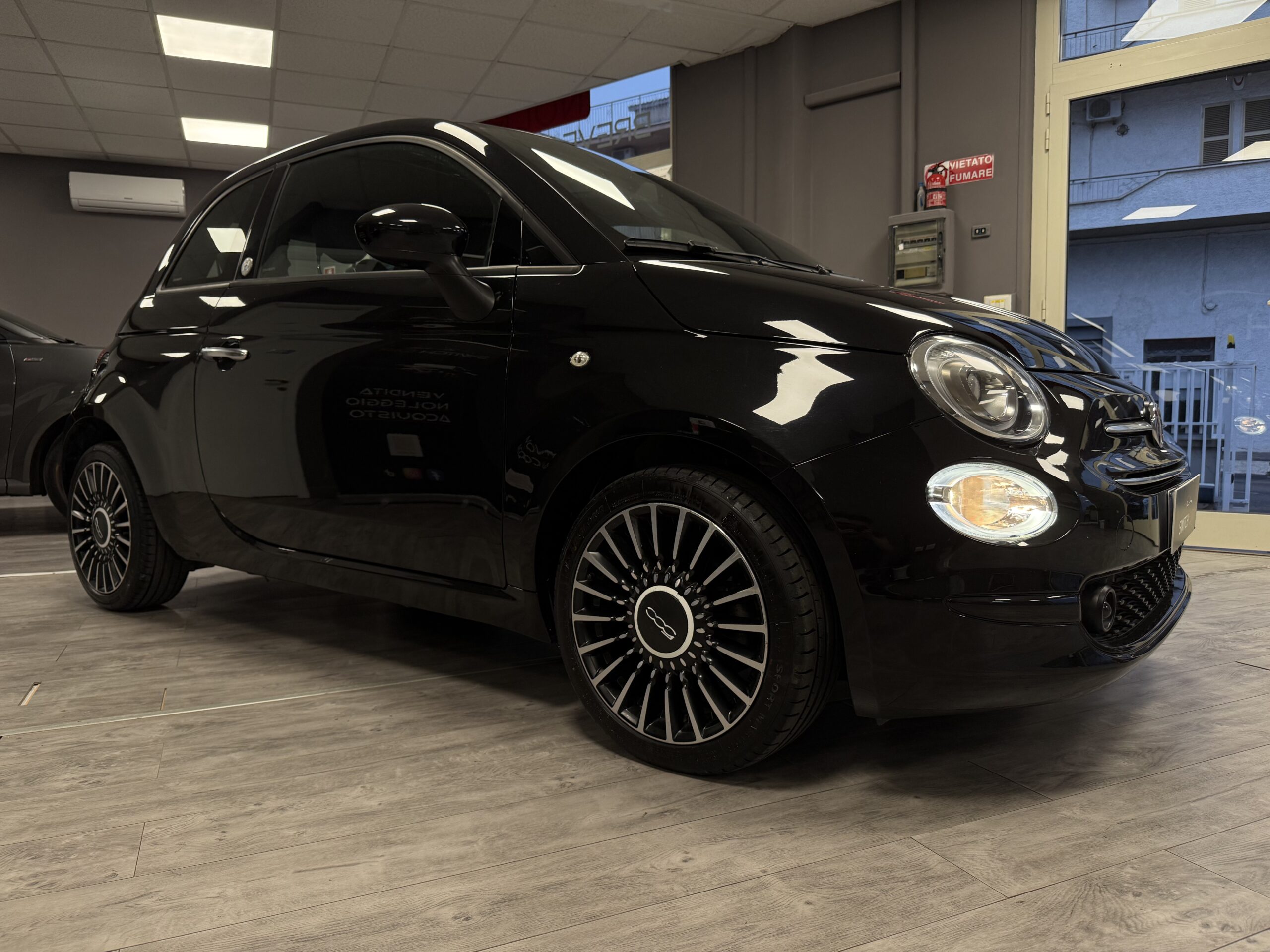 Fiat 500 1.0 Hybrid LAUNCH EDITION SUPER PREZZO Fiat 500 1.0 Hybrid LAUNCH EDITION SUPER PREZZO