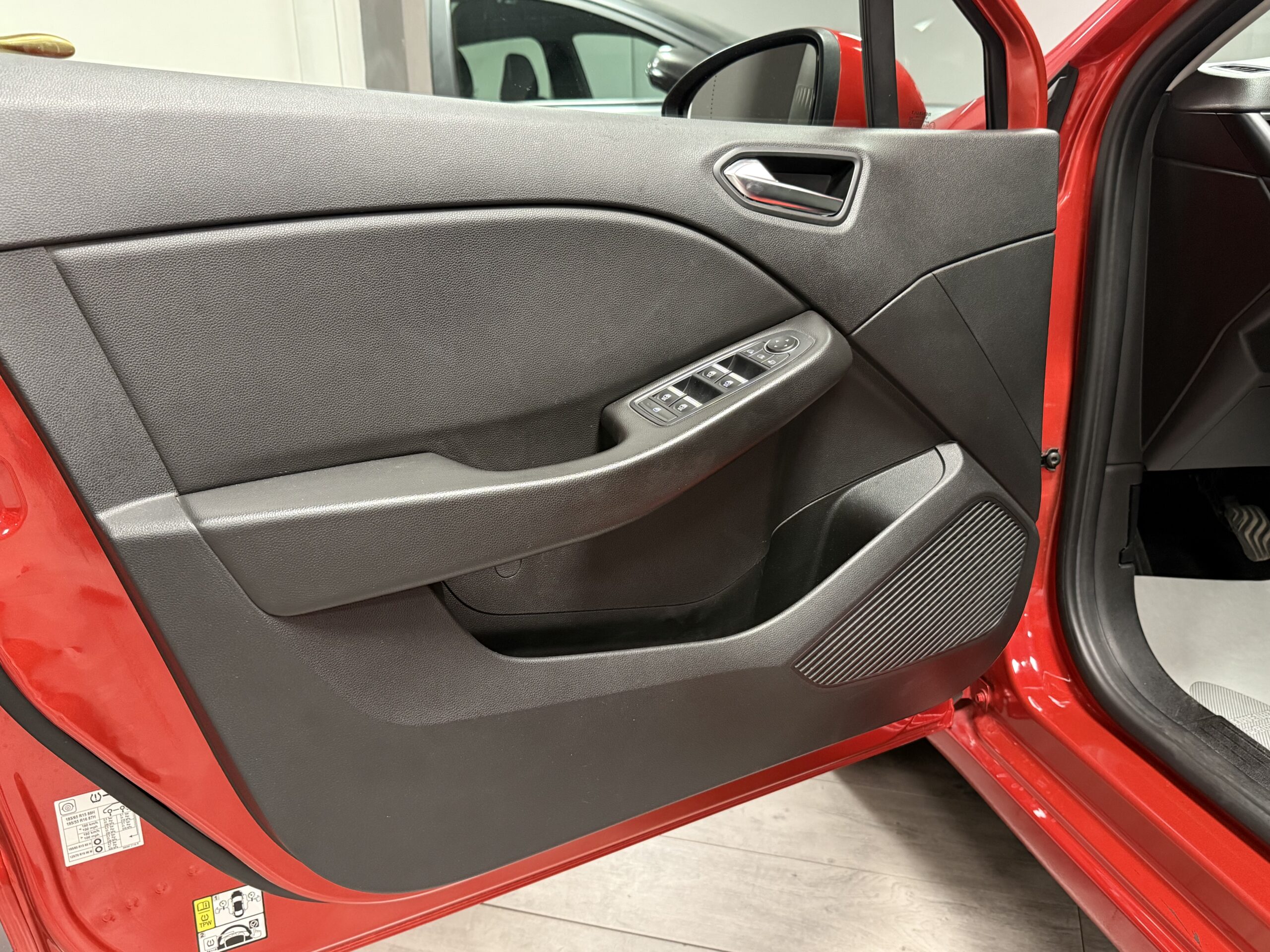 Renault Clio V 2020 1.5 blue dci Intens 85cv SUPER PREZZO! Renault Clio V 2020 1.5 blue dci Intens 85cv SUPER PREZZO!